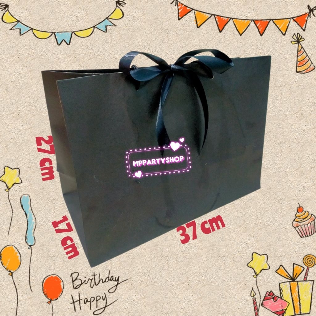 PAPER BAG POLOS HITAM SEDANG//PAPER BAG HITAM