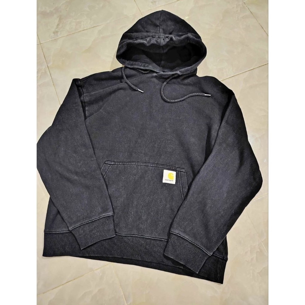 Jaket hoodie Carhatt bekas