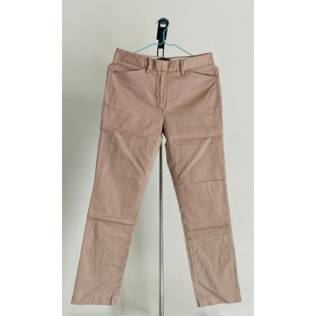 CELANA EXECUTIVE | PRELOVED