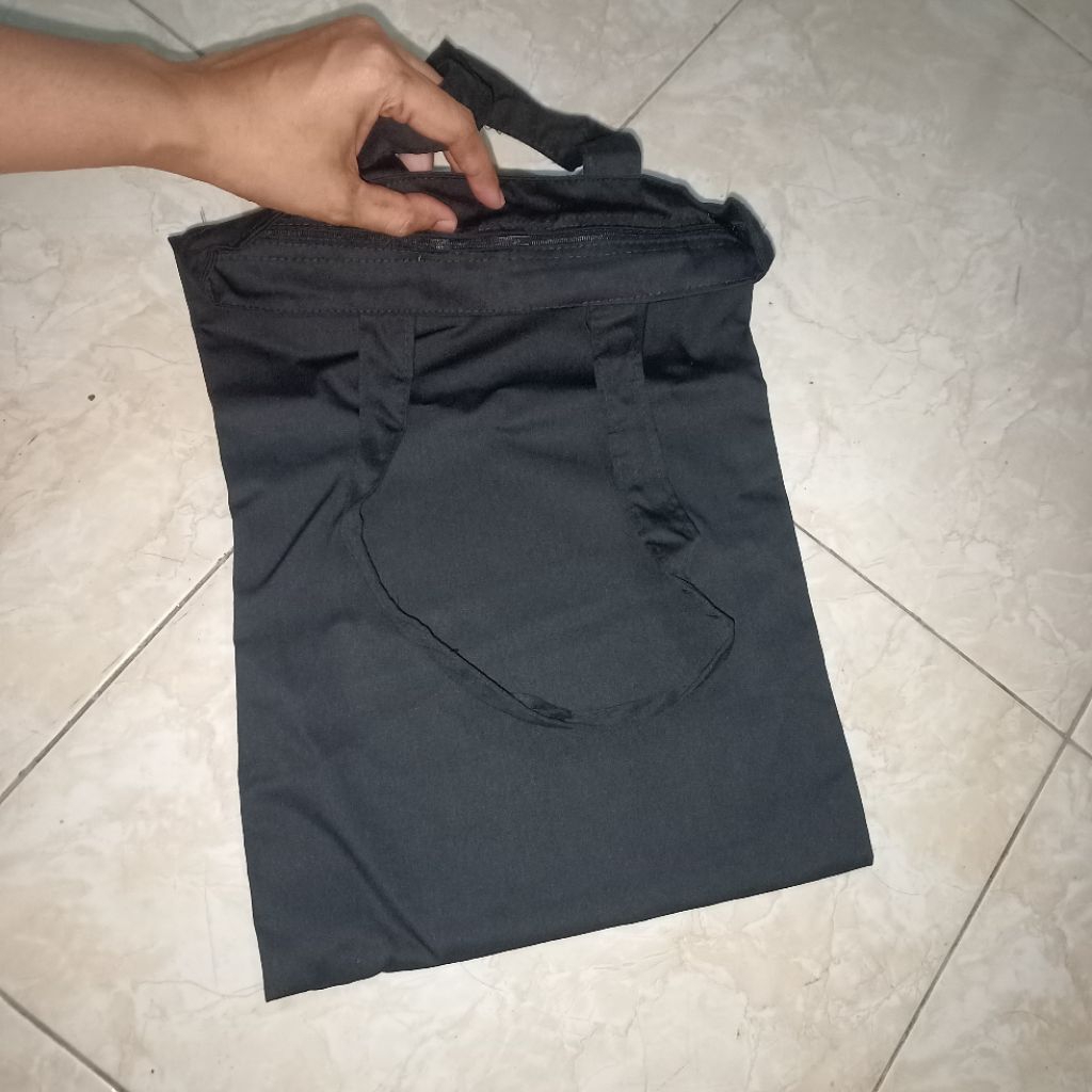 tote bag hitam polos resleting