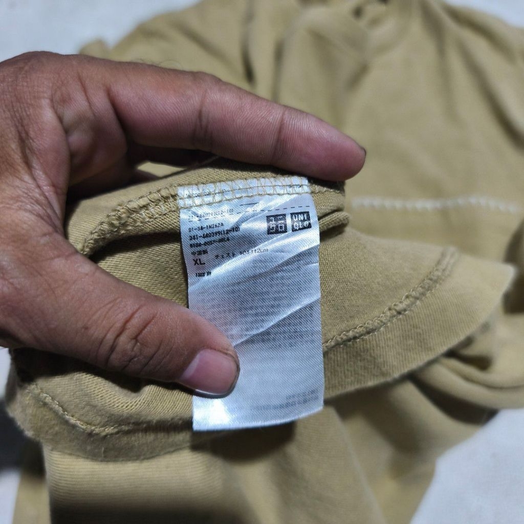 Baju kaos pria uniqlo x jwanderson pocket coklat