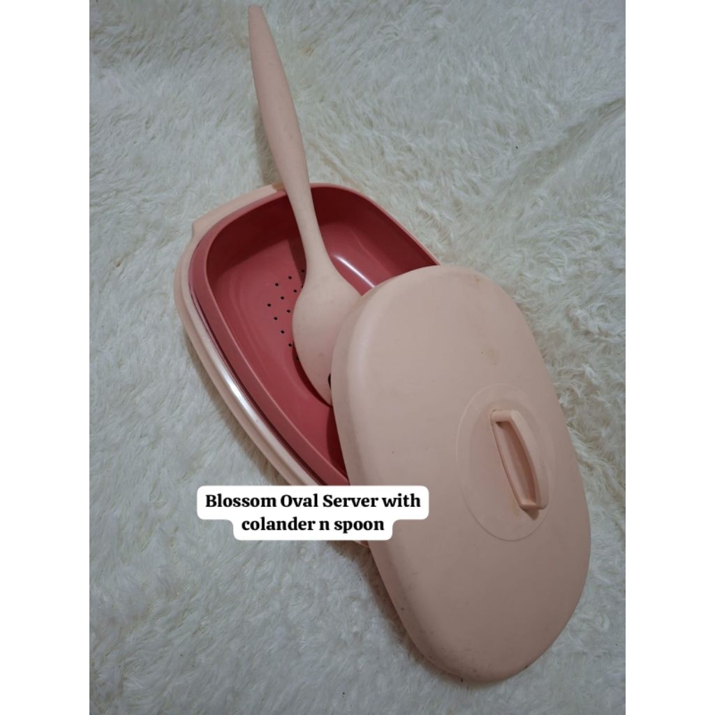 Tupperware blossom server set