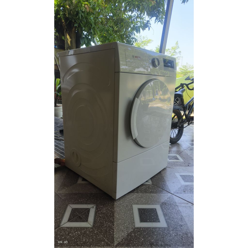 Mesin pengering pakaian gas