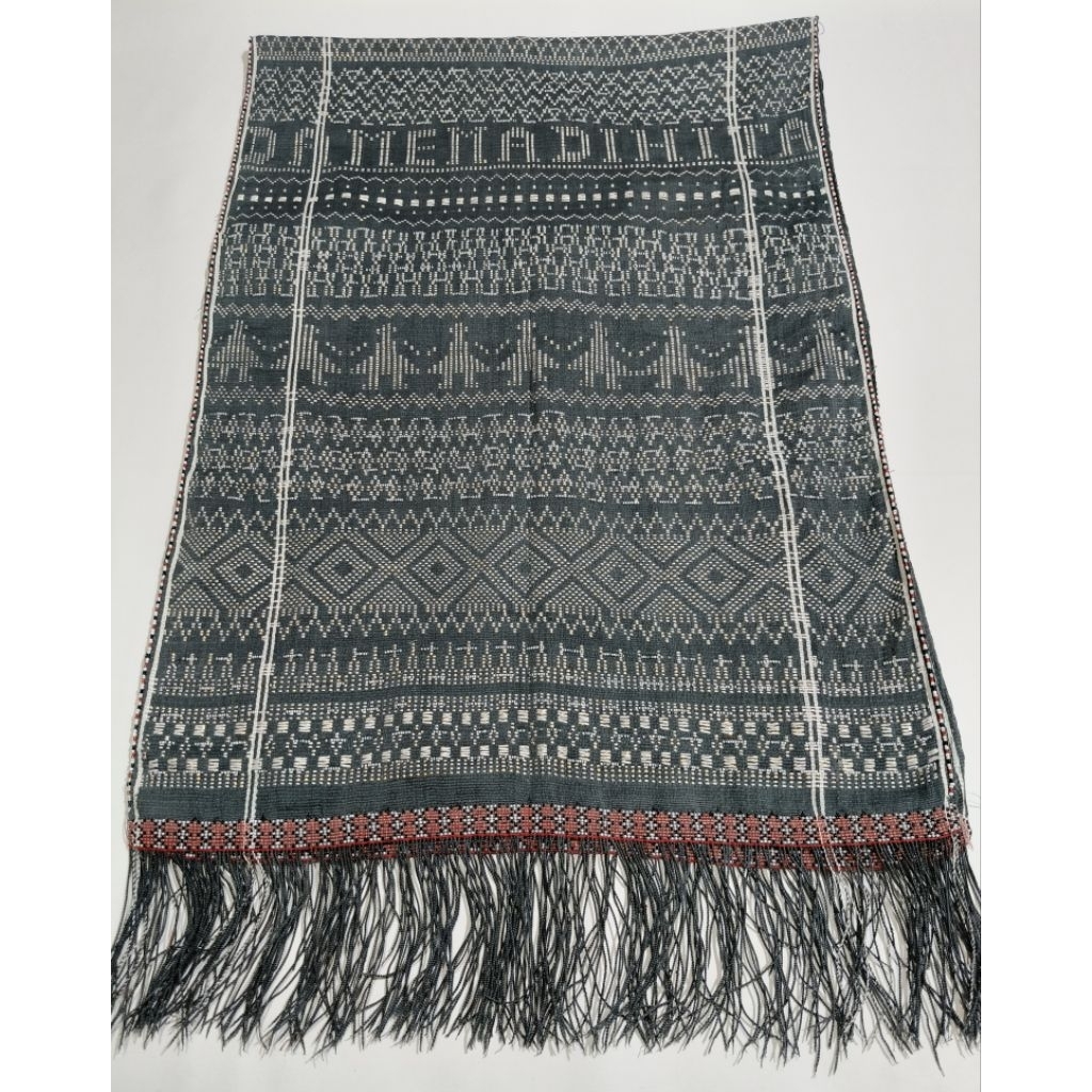Ulos Sadum Tenun Tarutung Pakaian Adat Batak Toba Wanita Panjang 220cm Lebar 67cm Bahan Tenunan Tang