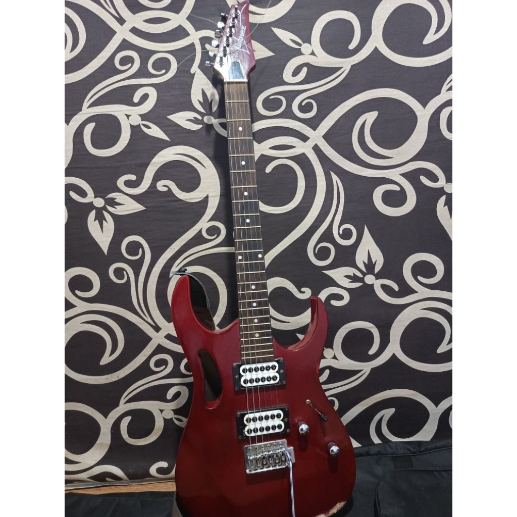 Gitar listrik ibanez