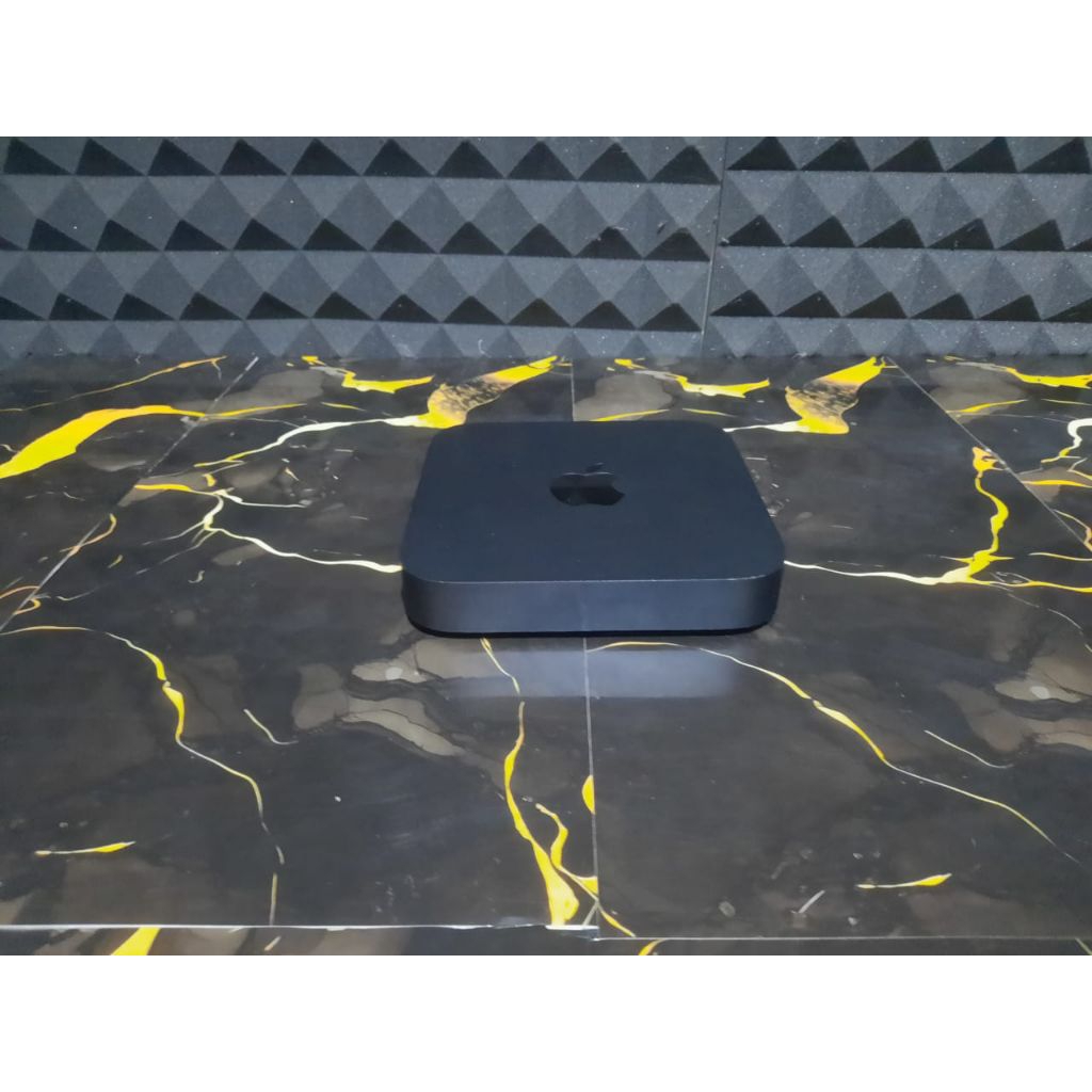 Mac Mini 2018 core i3 8/256