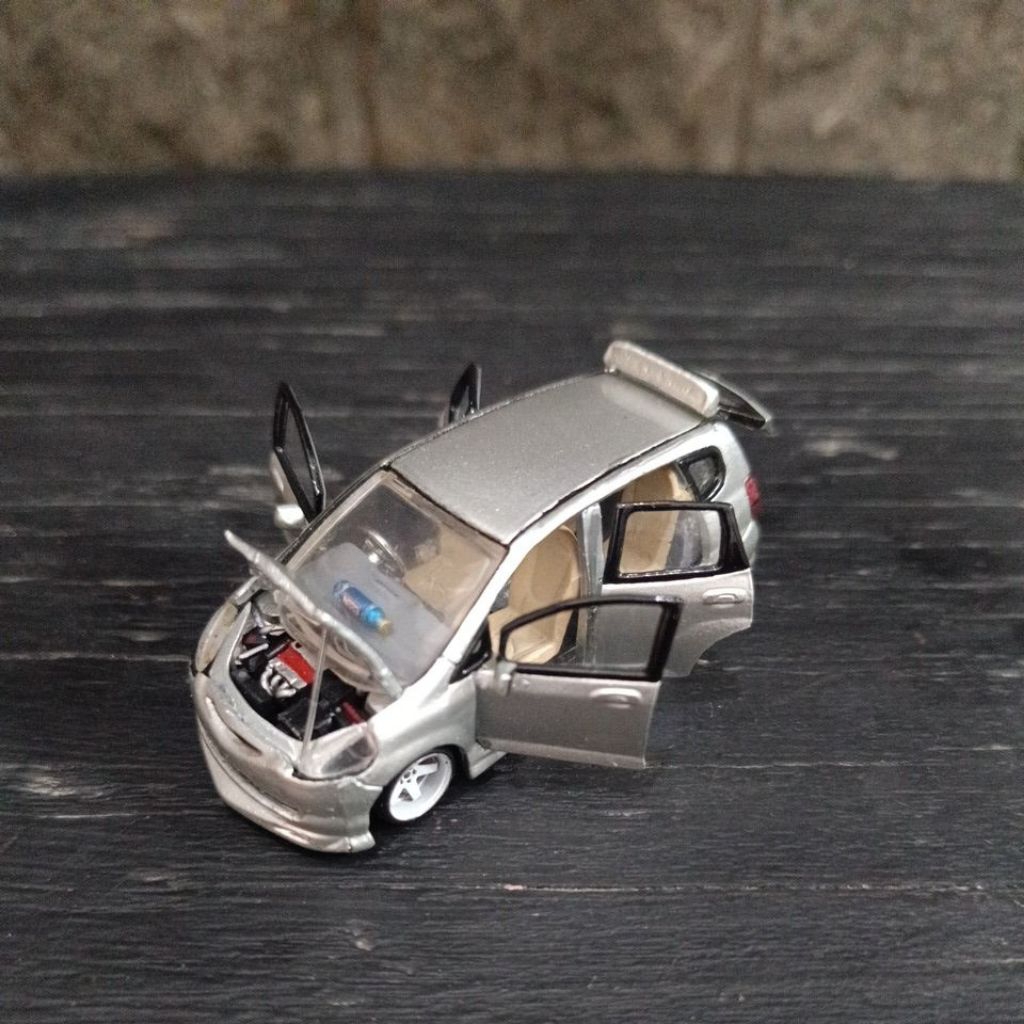 Diecast 1:64 Honda Jazz GD3