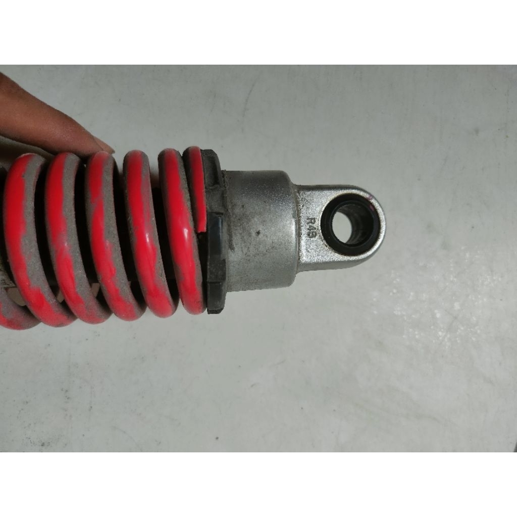 shock belakang matic bekas kyb zeto (kayaba zeto)