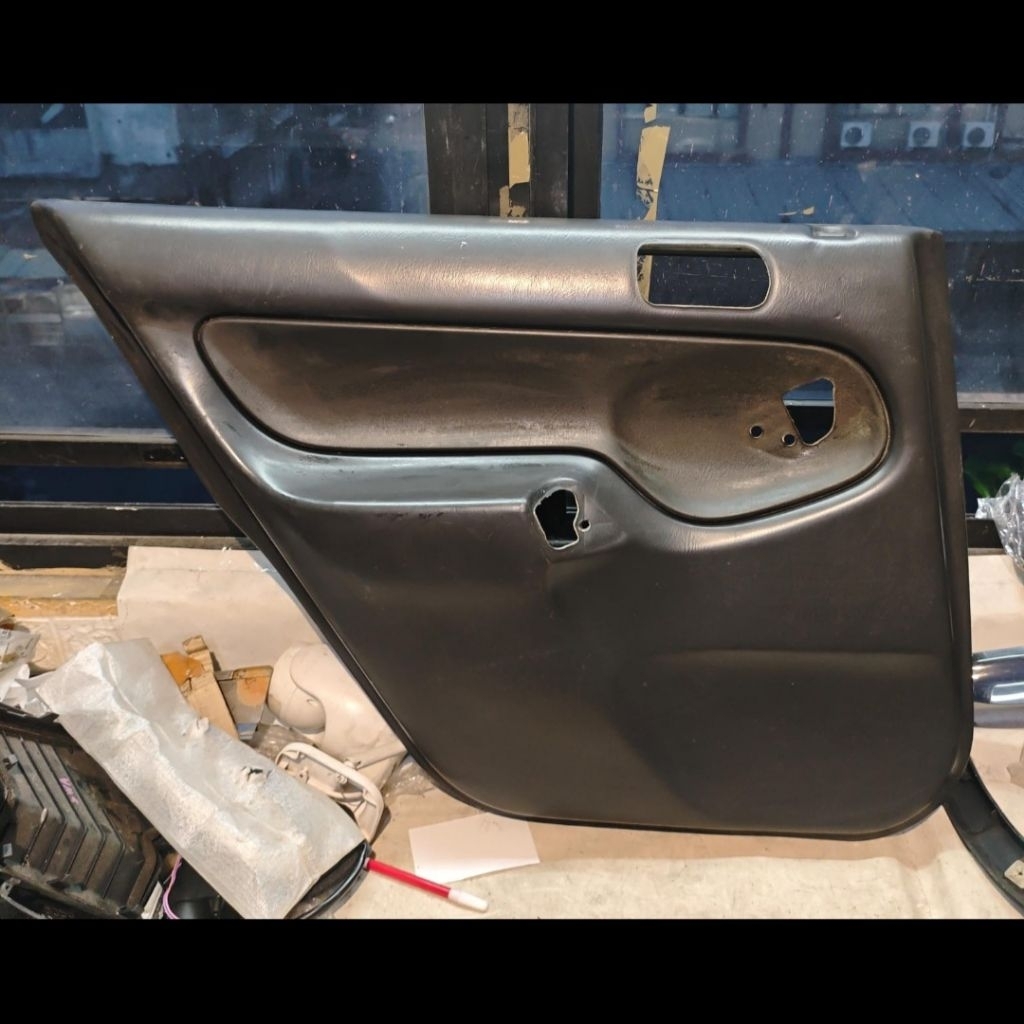DOORTRIM HARBOT PINTU BELAKANG KIRI HONDA CIVIC FERIO NOS ORIGINAL