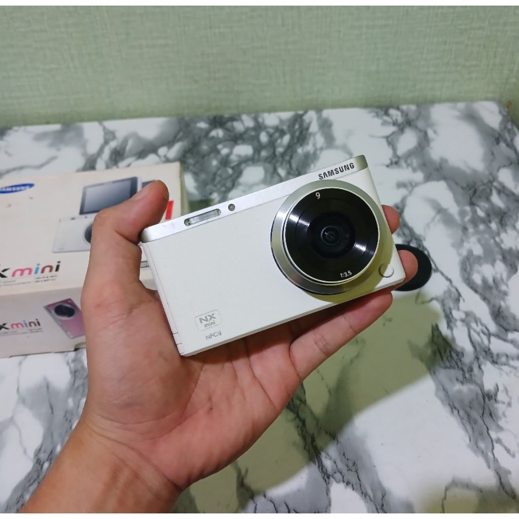 Kamera mirrorless samsung nx mini seken second normal