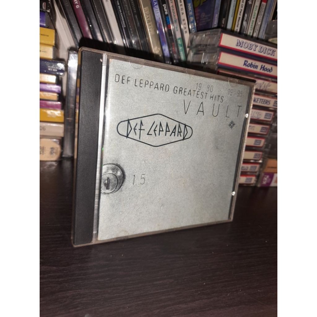 CD original import Def Leppard - Vault