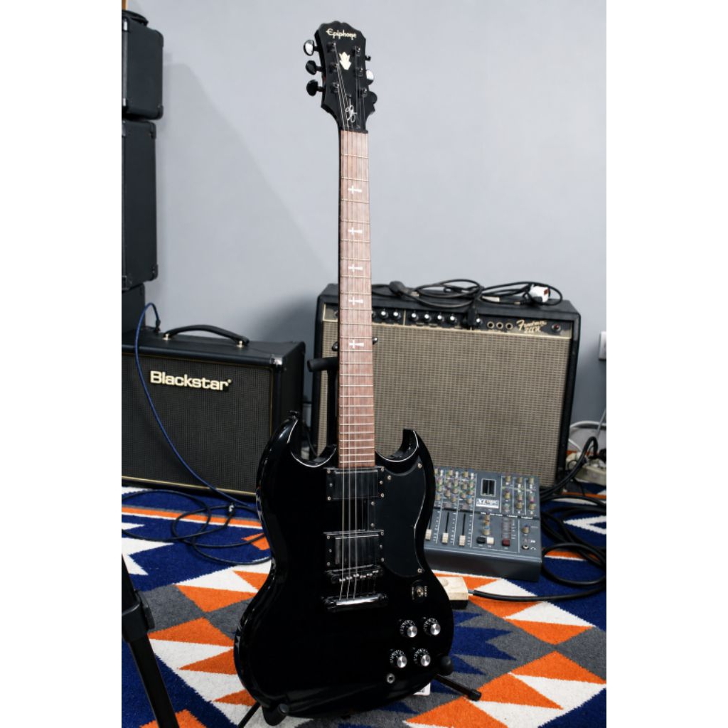 Epiphone Tony Iommi Signature G-400 SG Black – Rare / Discontinue