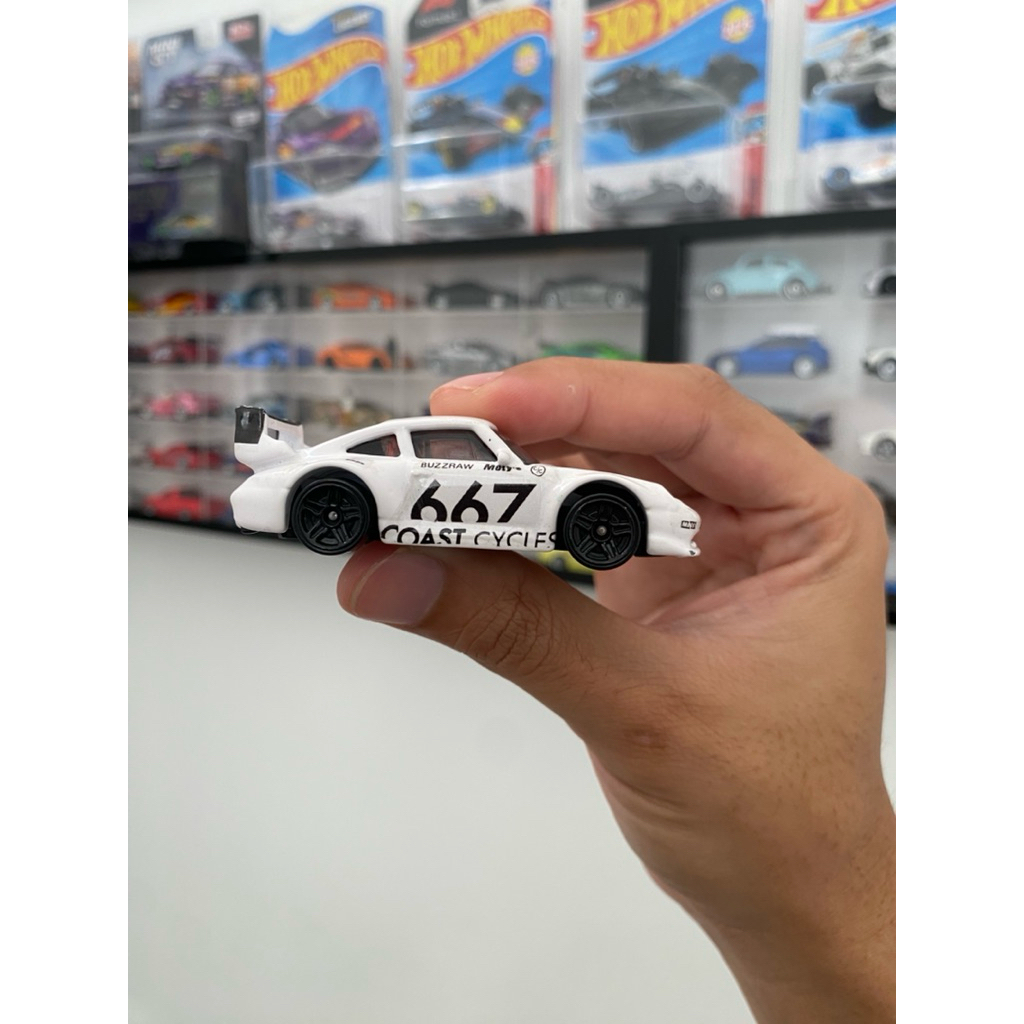 Hotwheels Porsche 993 GT2 Custom RWB 667