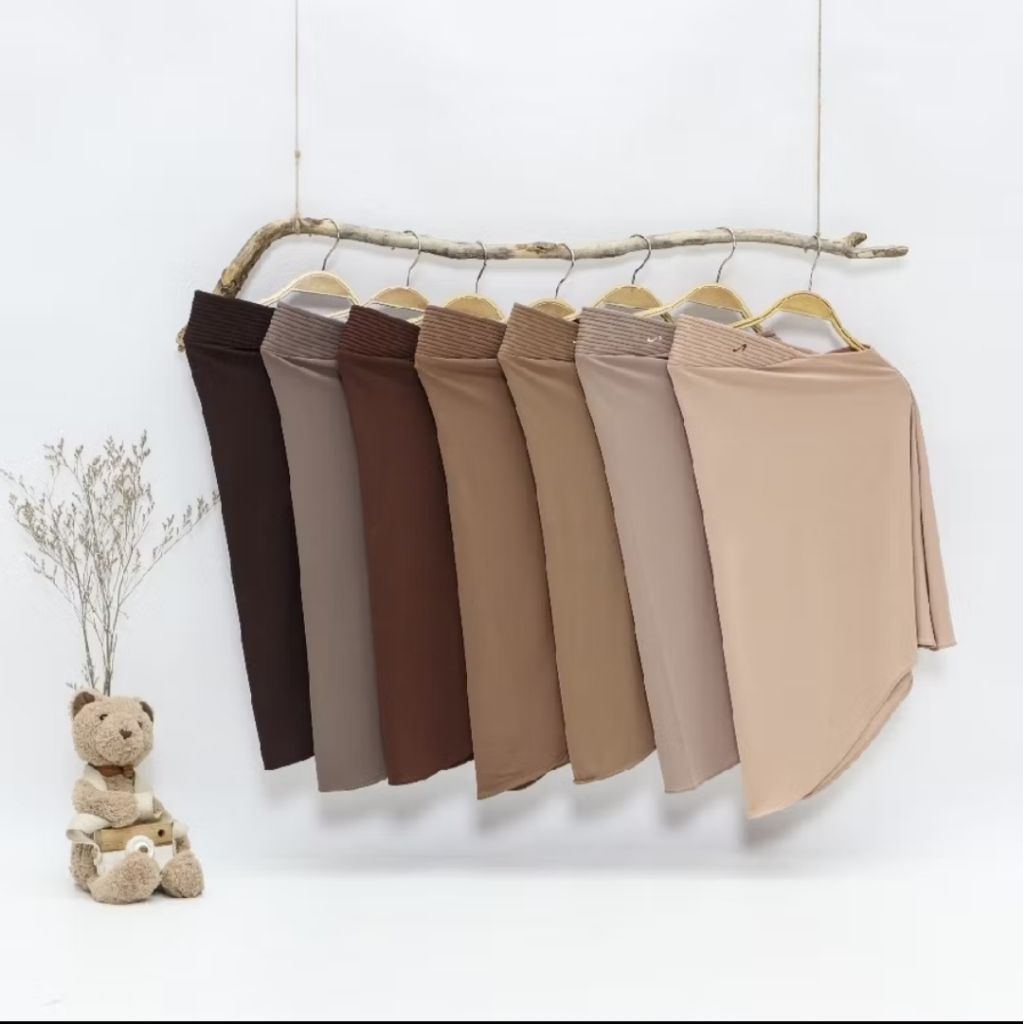 Hijab Bergo Sporty Pet Tebal - Bahan Jersey Nyaman, Jahitan Rapi, Pet Lebar