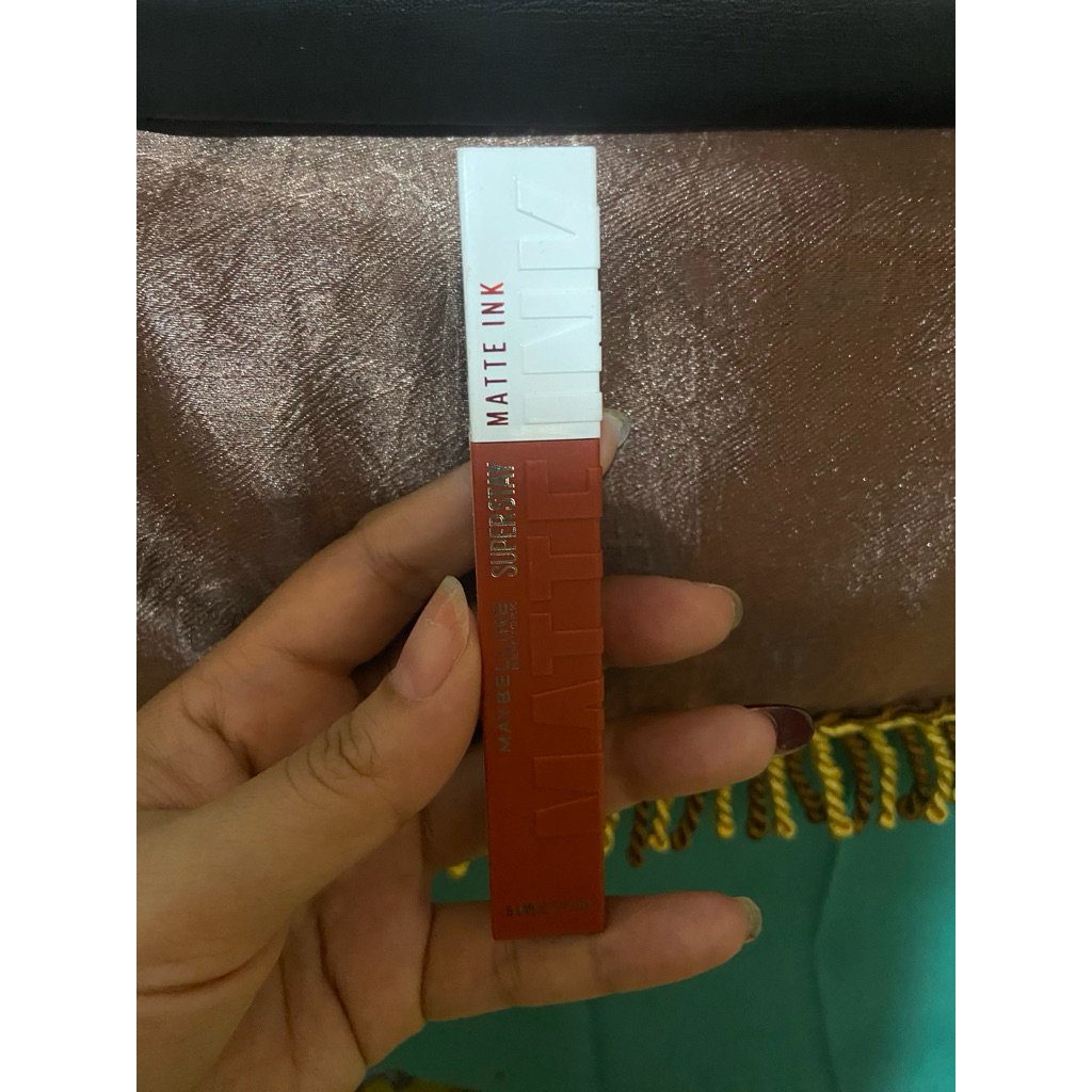 Preloved maybeline super stay matte ink (sekali pakai) 205 asertive