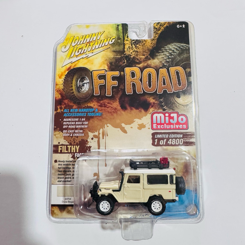 Johny Lightning Toyota Land Cruiser