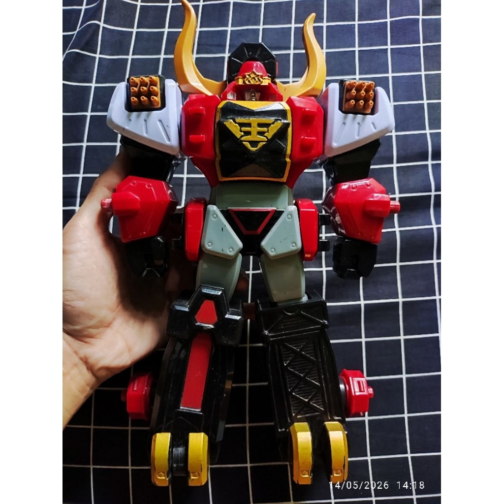 ACTION FIGURE / KOLEKSI / HIASAN MEGAZORD SAMURAI BULL