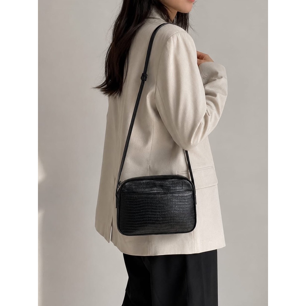 nothing written Lizard leather post bag BLACk