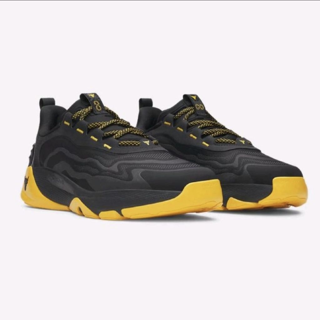 Sepatu UA Project Rock 8 Blackgld