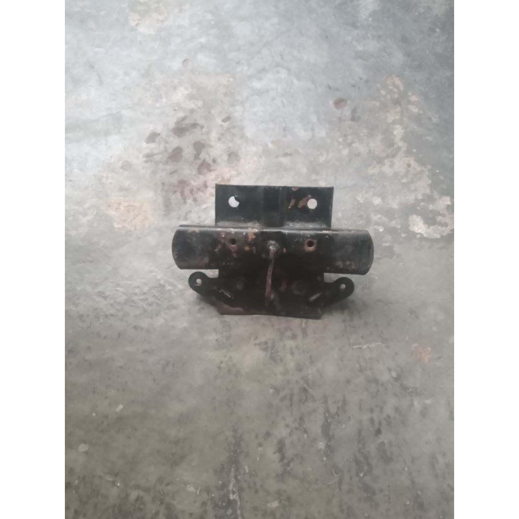 Pangkon dudukan jok Yamaha V80 Robot SuperDeluxe original second