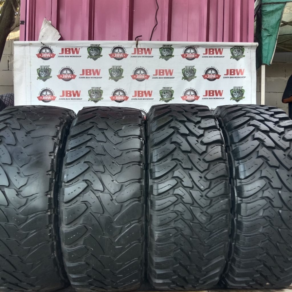 Toyo Open Country M/T 33 x 12.50 R20 Paket 4 pcs
