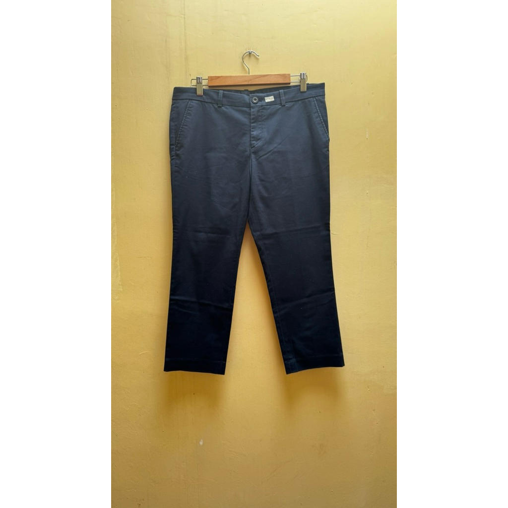 Uniqlo Chinos Pants Second