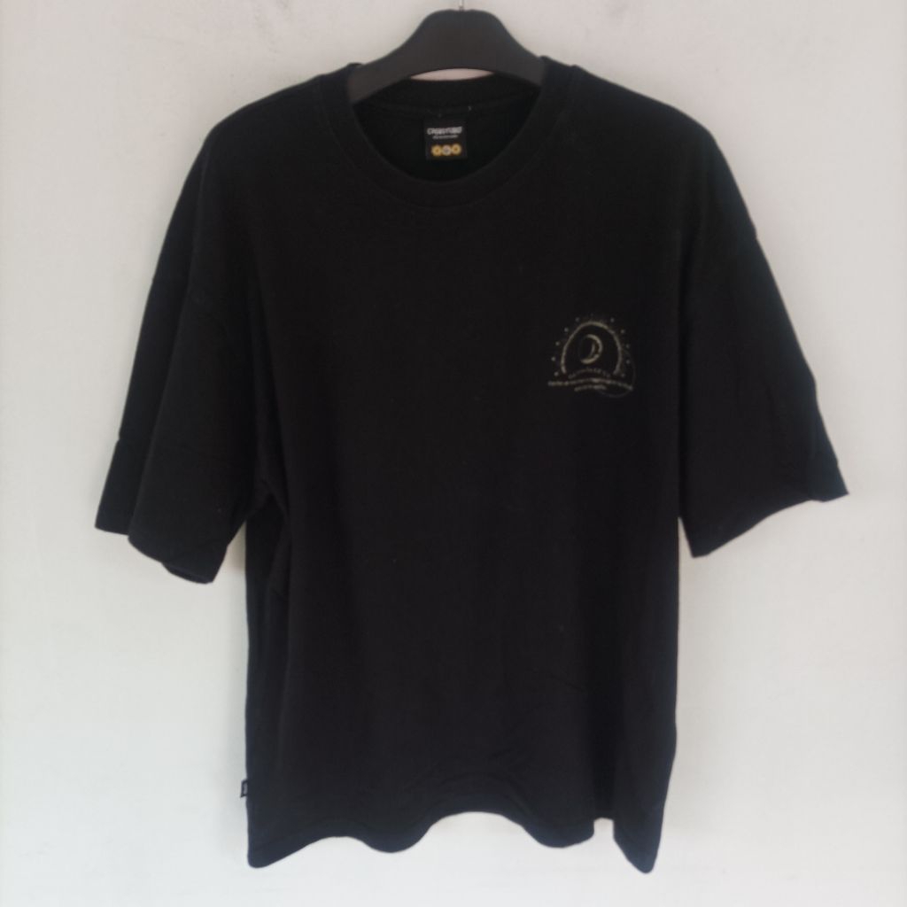 CPGN STUDIO ORIGINAL KAOS HITAM PRIA SECOND SIZE L X104