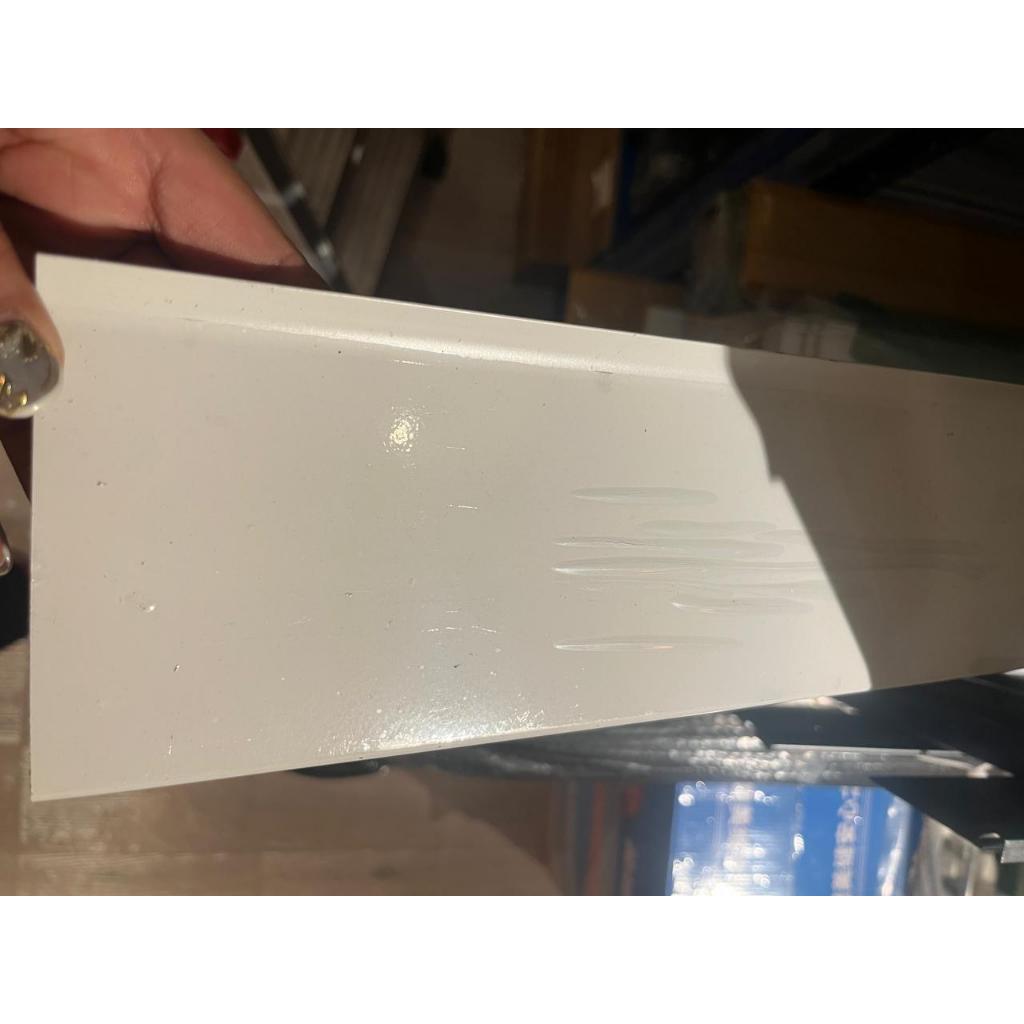 Lis Plint Putih Aluminium Lantai 6/8/10 cm