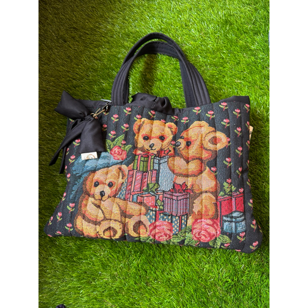 tote bag quilting tenun tapestry bear