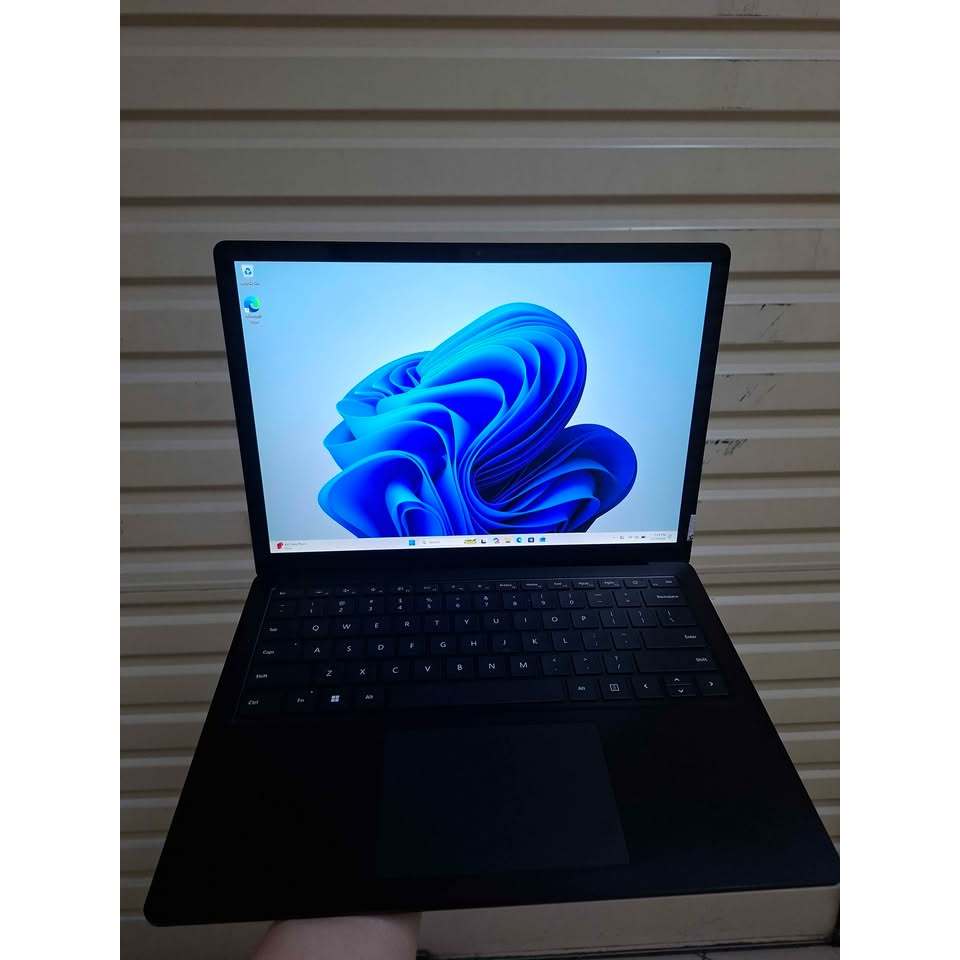 Mirosoft Surface Laptop 4 Touchscreen intel Core i7-1185G7 RAM 32GB SSD 1TB Win 11 Pro 64 Bit Origin