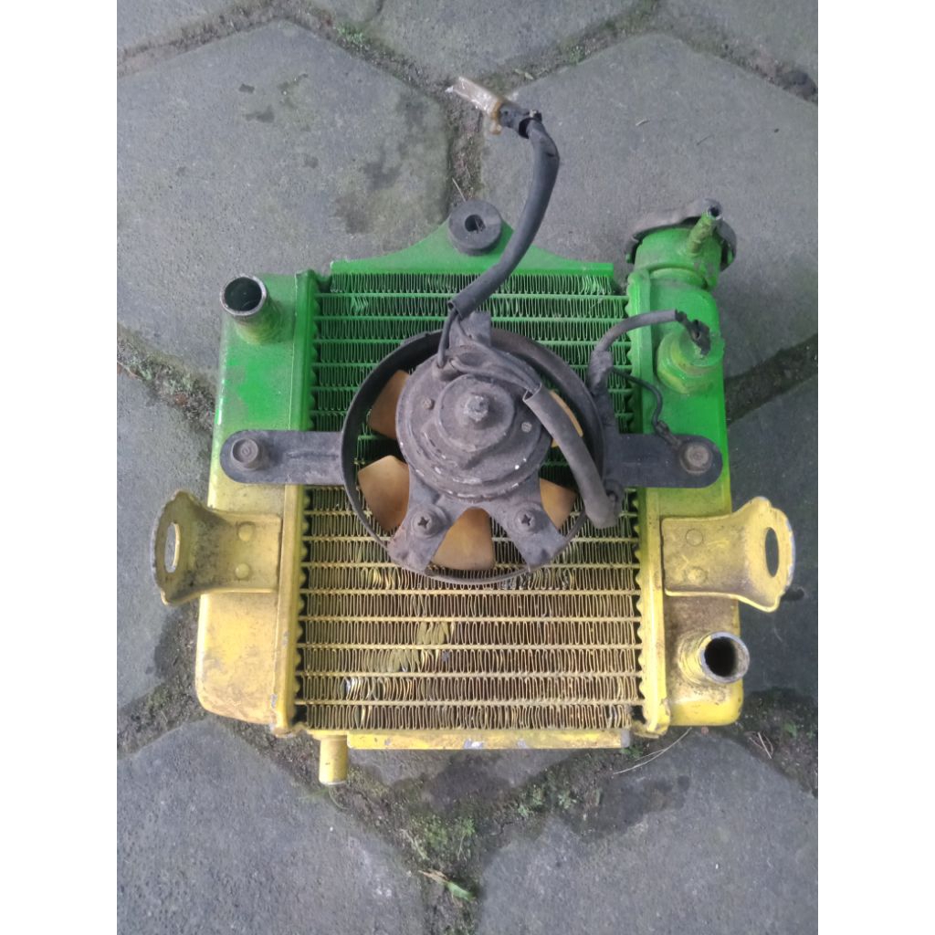 radiator honda cs1 original