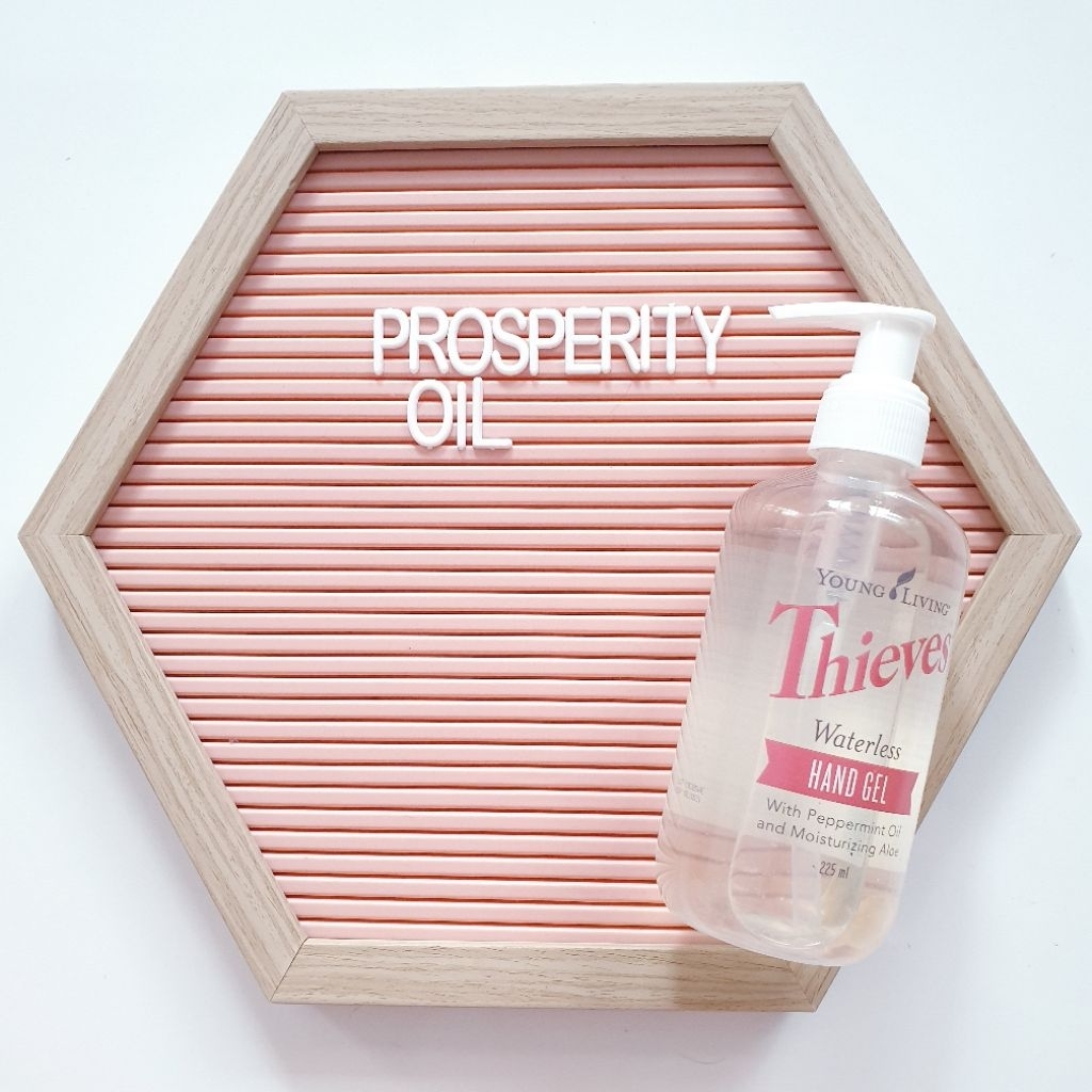 Ready Stock Young Living! Thieves Waterless Hand Gel 225ml