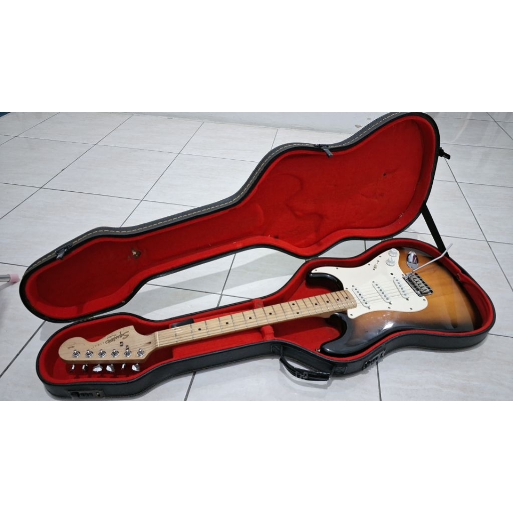 Fender Squier Stratocaster Affinity + HARDCASE