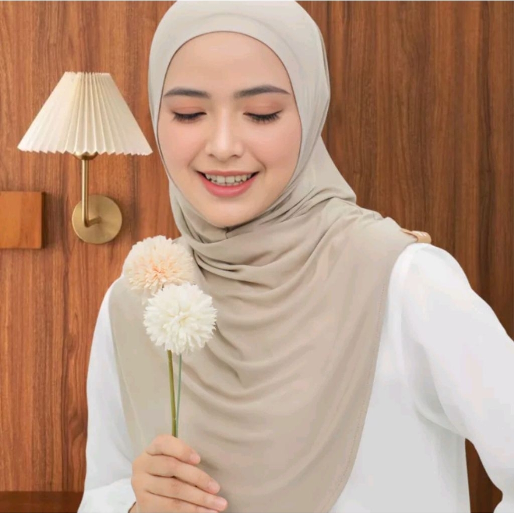 Flox Jilbab Bergo Instan Nadeen Kaos Rayon Viscose Premium Warna Latte