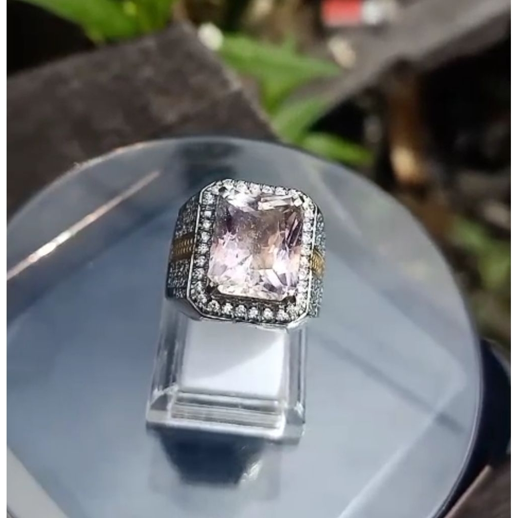 cincin batu kecubung ungu muda Kalimantan