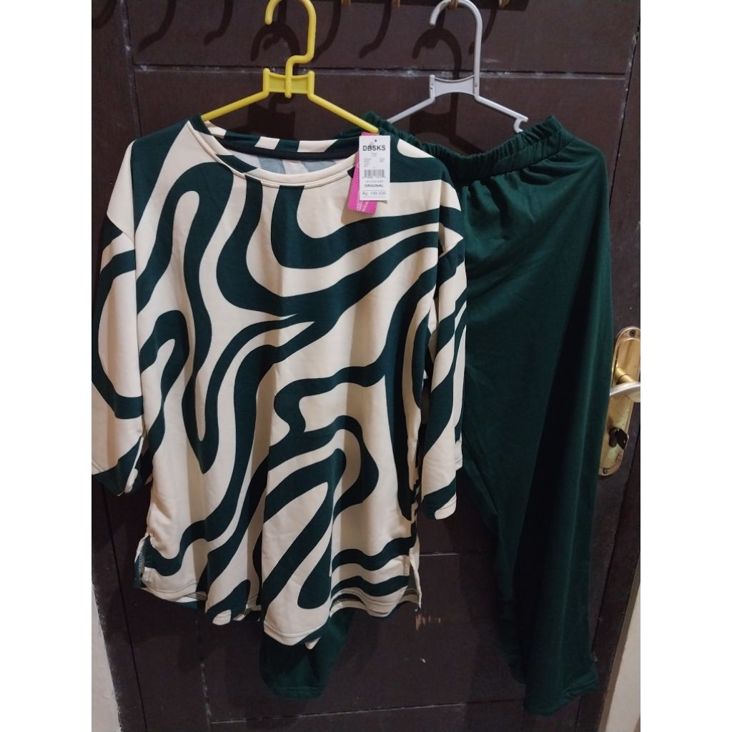 baju preloved one set