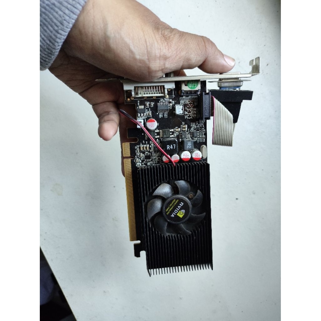 VGA Nvidia GT 210 1GB