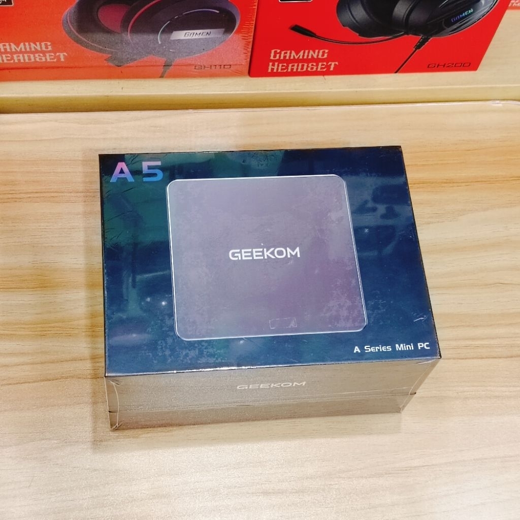 Mini PC Geekom A5 Ryzen 7 5825U 16/512GB - Slim Powerful Workstation