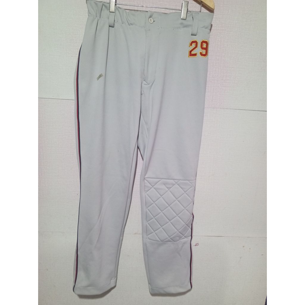 celana panjang outdoor branded size M fit L second