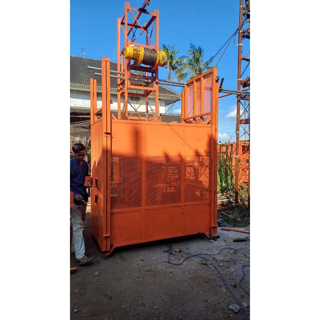 Passenger Hoist 2-4 ton