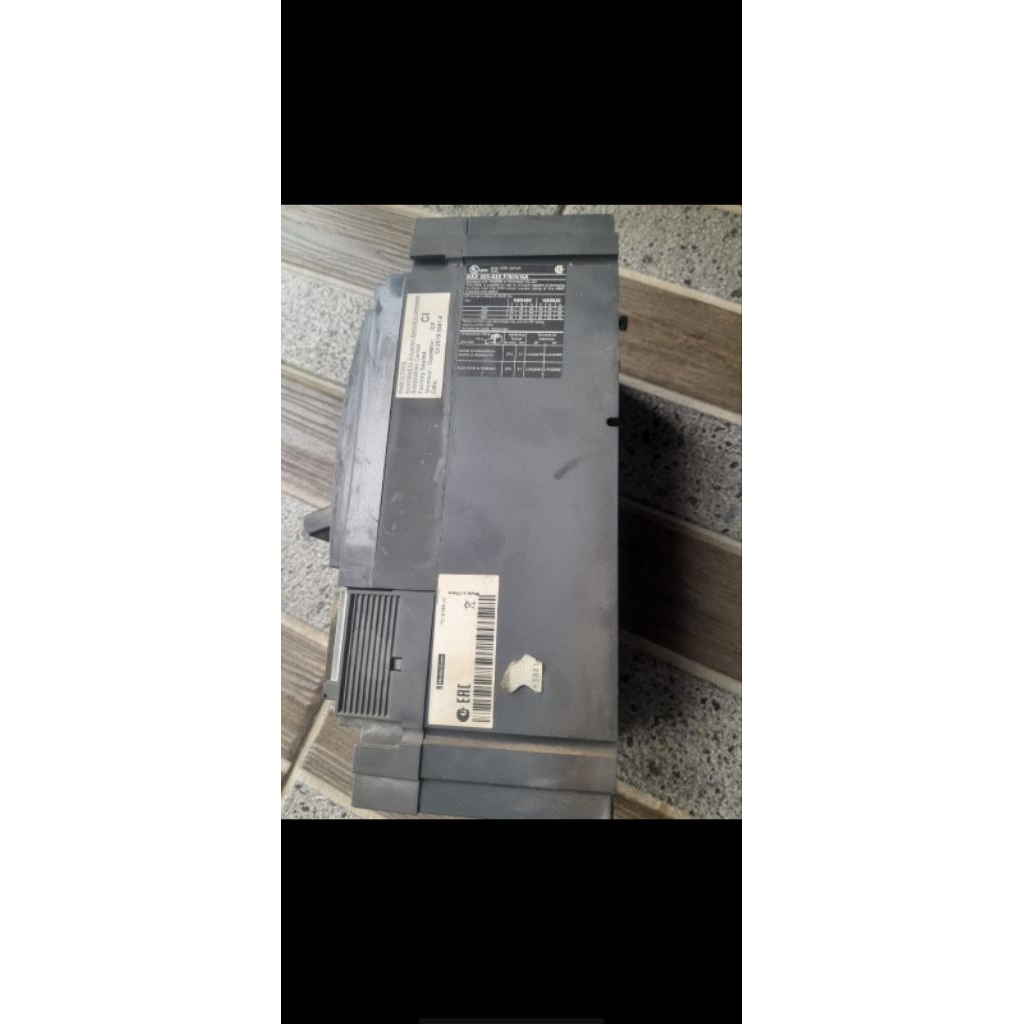 mccb 630a
