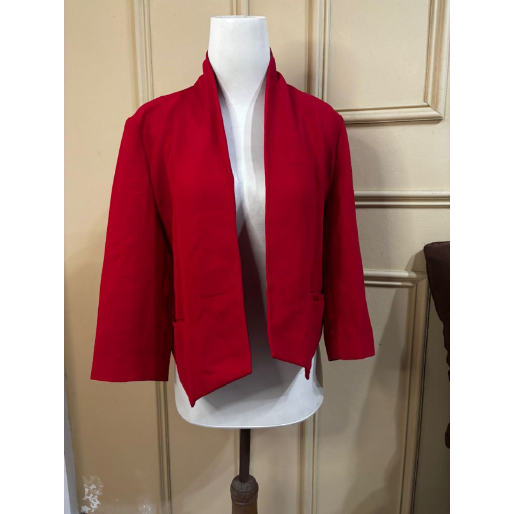Blazer merah wanita