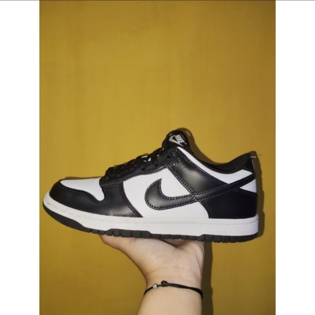 preloved (preownd) nike dunk panda low (GS) NEGO