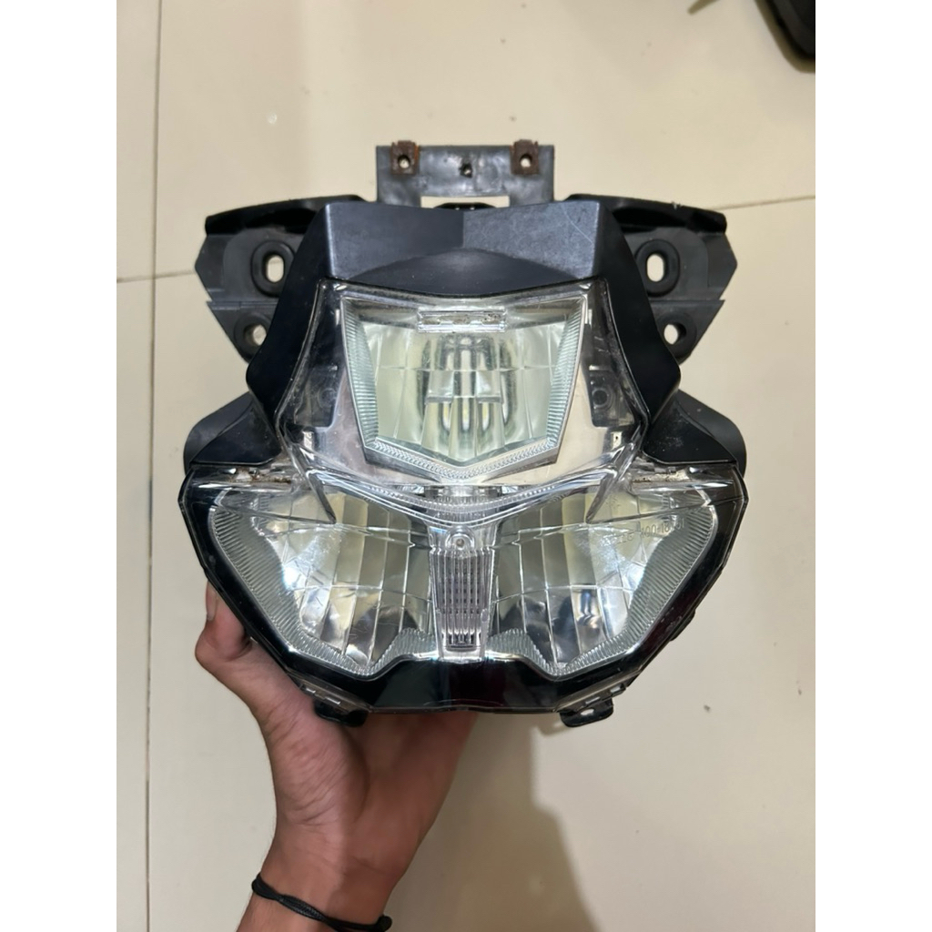 Headlamp reflektor lampu depan Yamaha Xabre sabre xabre original