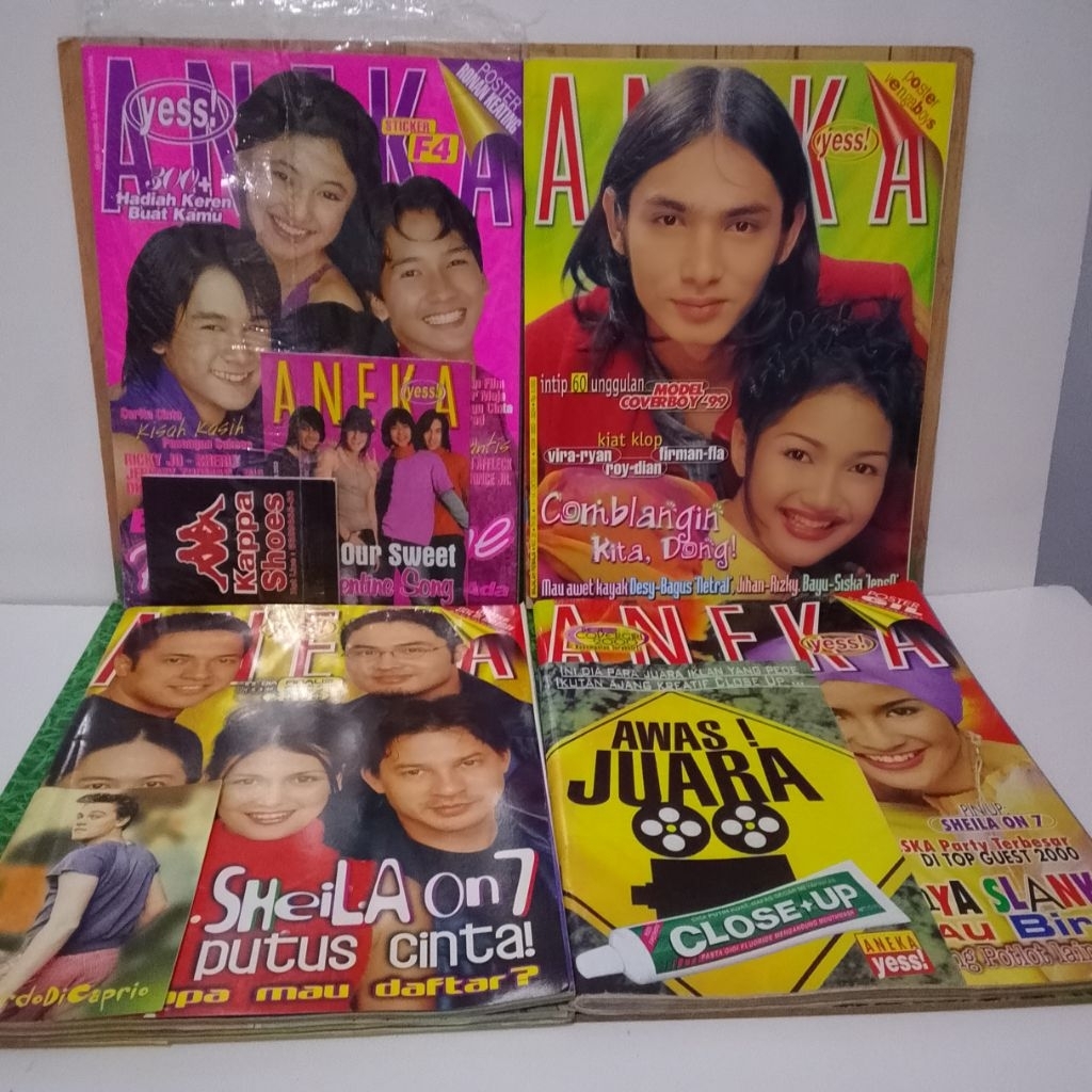 Majalah Aneka yess ada posternya