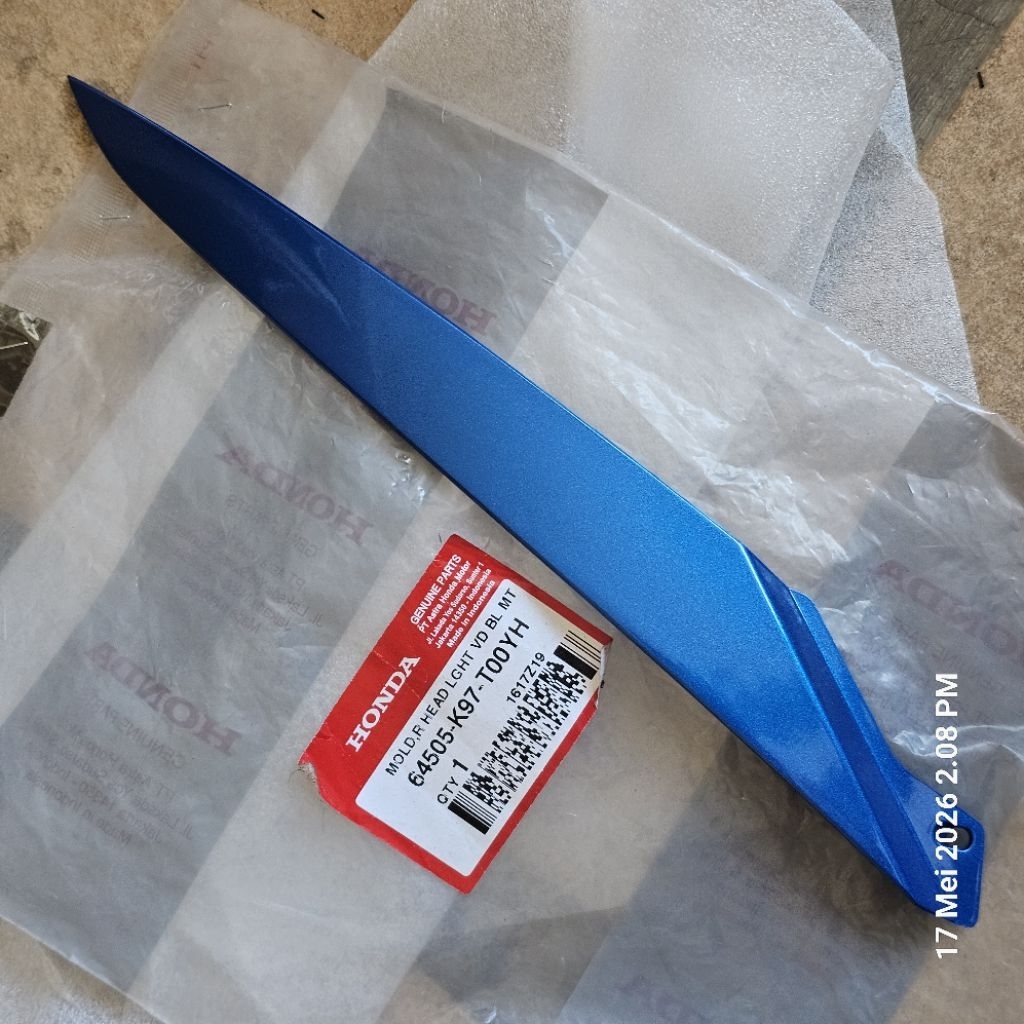 Cover Kanan Lampu depan Biru Doff Honda PCX 150 K97 CBS Dan ABS. 64505-K97-T00YH