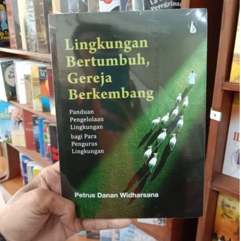 BUKU LINGKUNGAN BERTUMBUH GEREJA BERKEMBANG