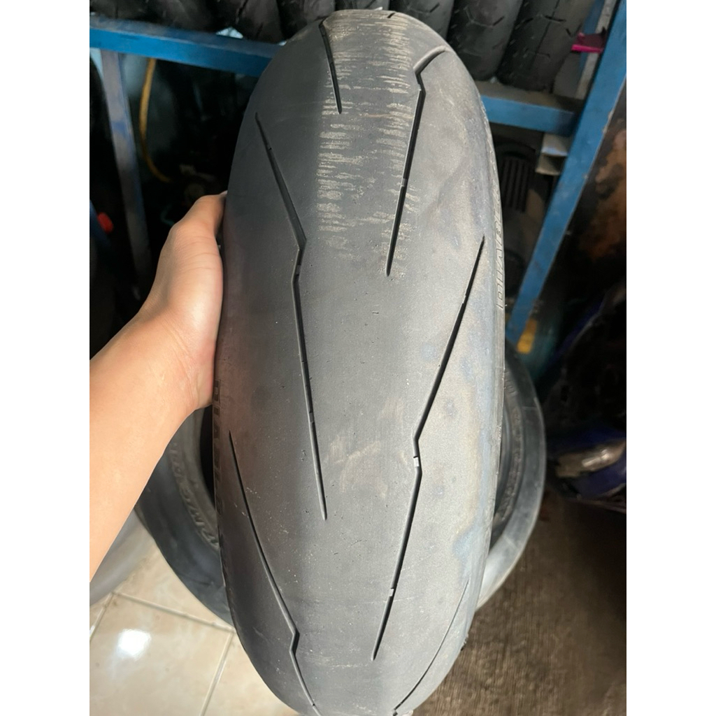Ban motor Pirelli supercorsa 160/60-17 second v3