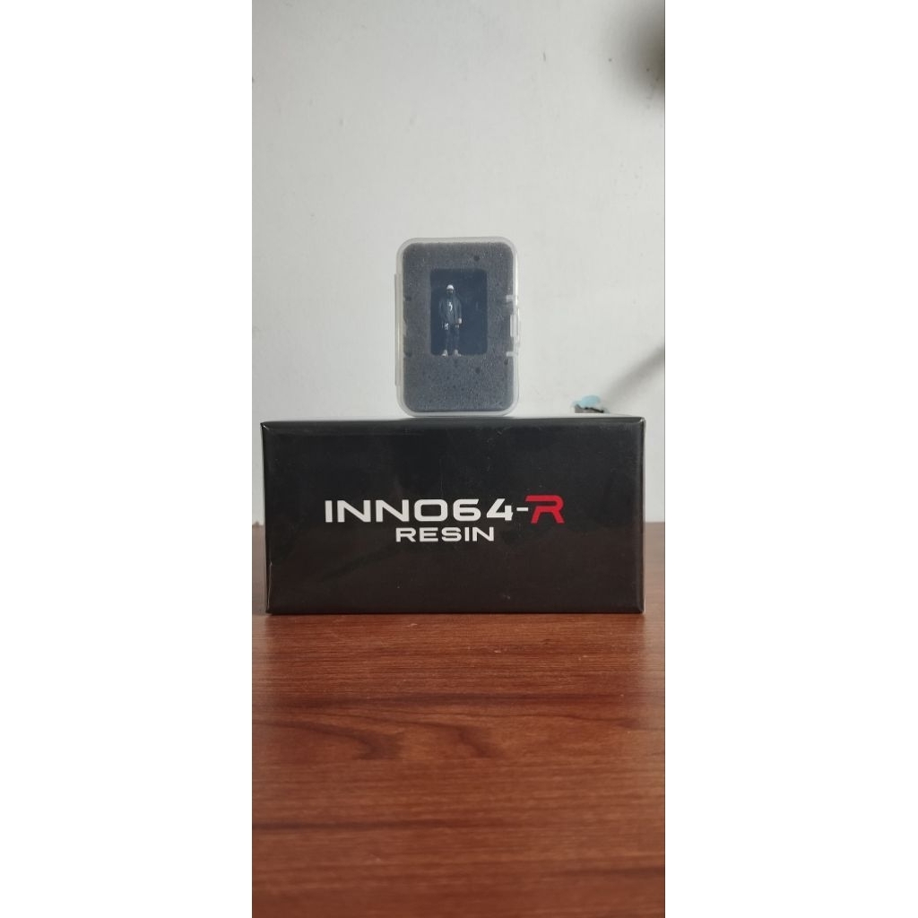 Inno64 Resin R34 lbwk black bonus figure