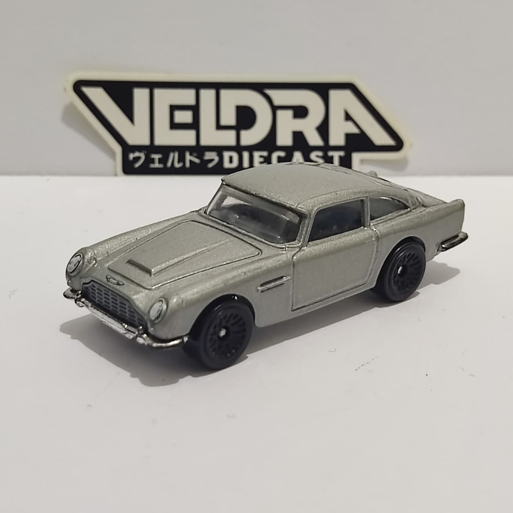 Hot Wheels Aston Martin 1963 DB5 [Loose]